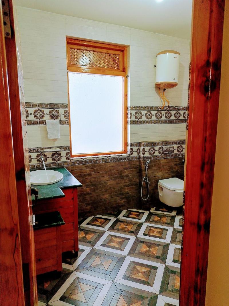 Elegance Retreat Manali Luxury Stay image