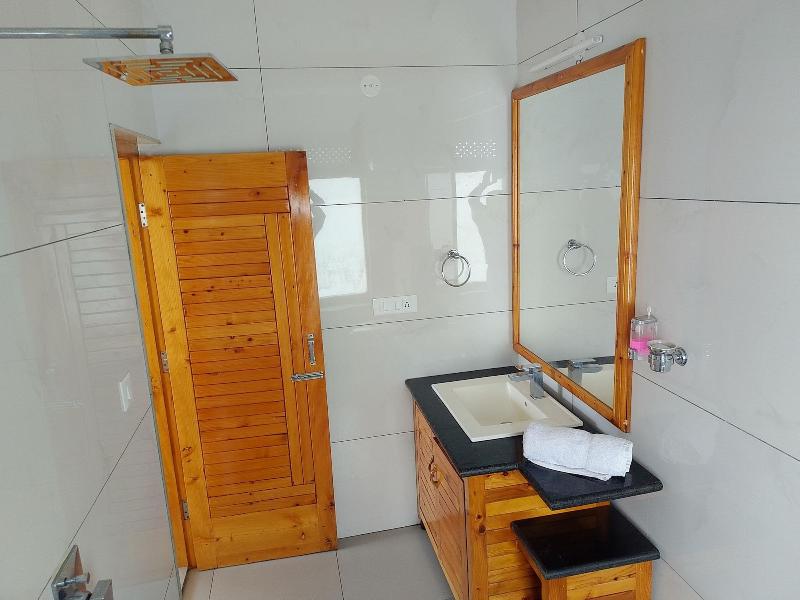 Elegance Retreat Manali Luxury Stay image