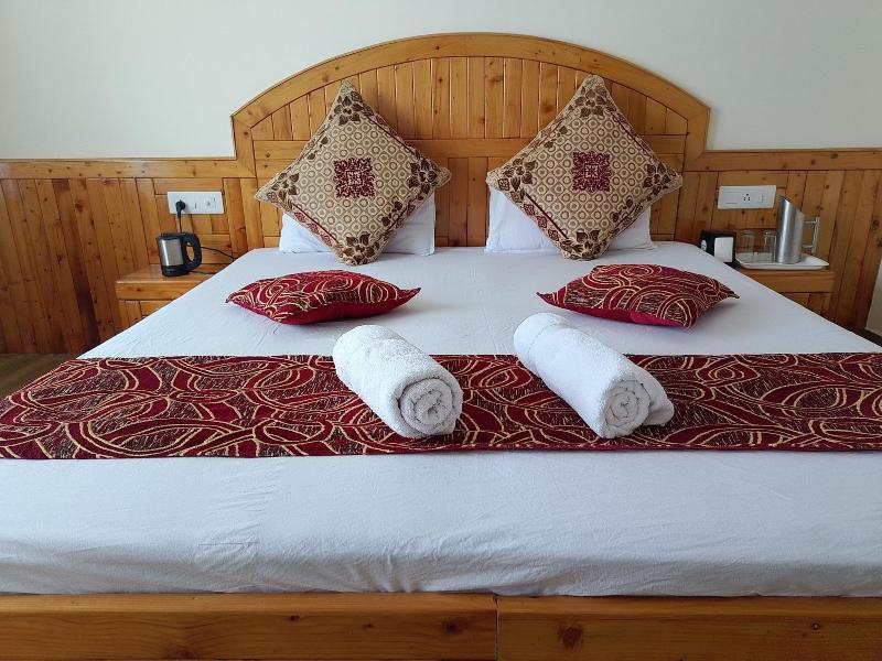 Elegance Retreat Manali Luxury Stay image