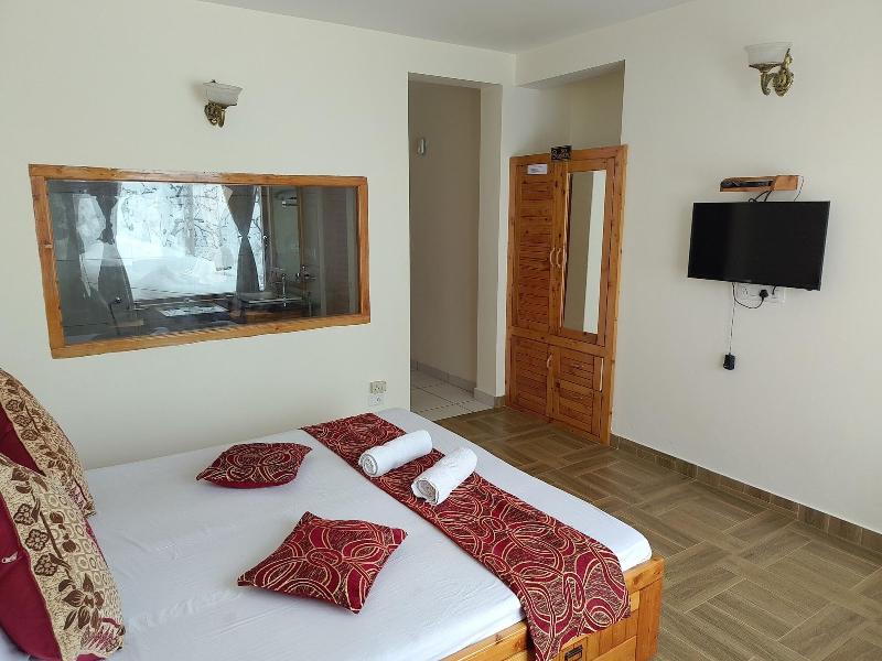 Elegance Retreat Manali Luxury Stay image