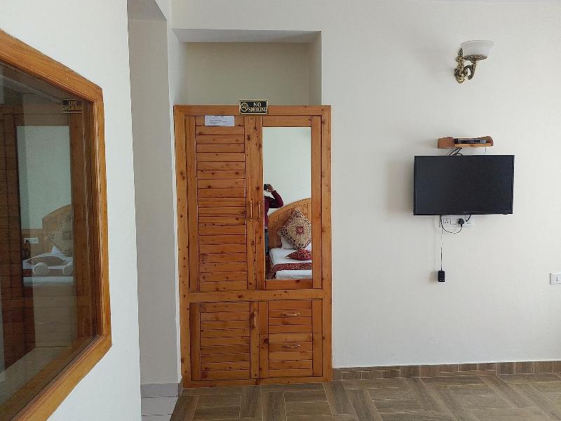 Elegance Retreat Manali Luxury Stay image