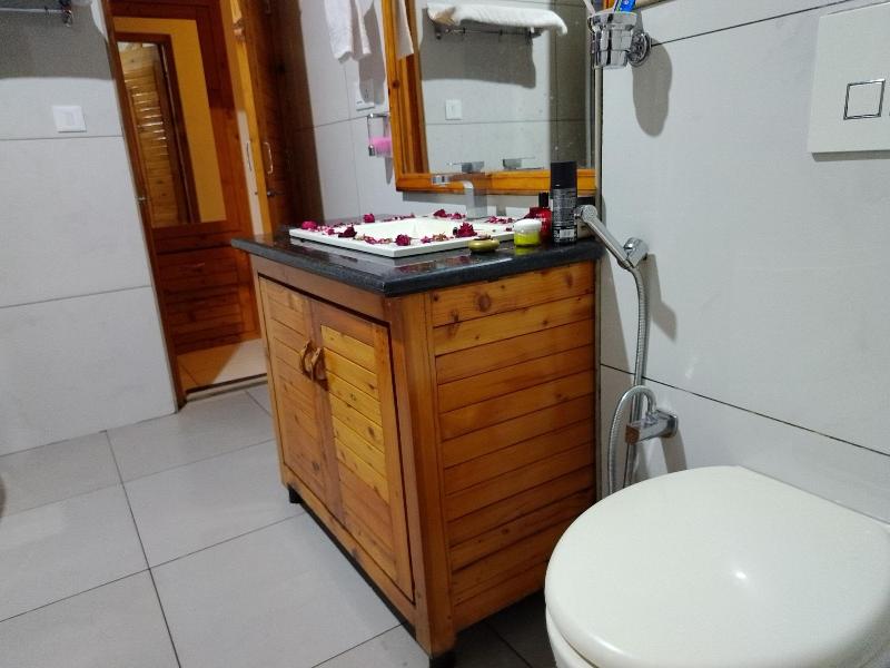 Elegance Retreat Manali Luxury Stay image