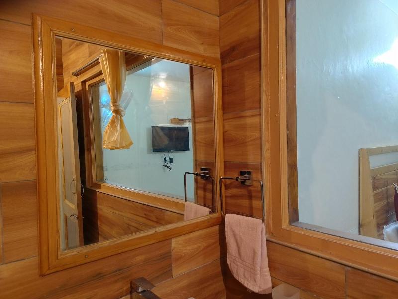 Elegance Retreat Manali Luxury Stay image