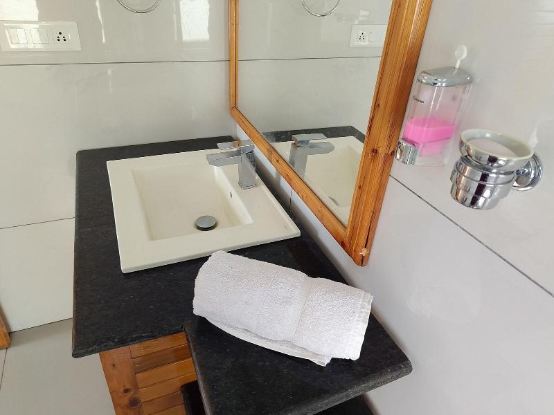 Elegance Retreat Manali Luxury Stay image