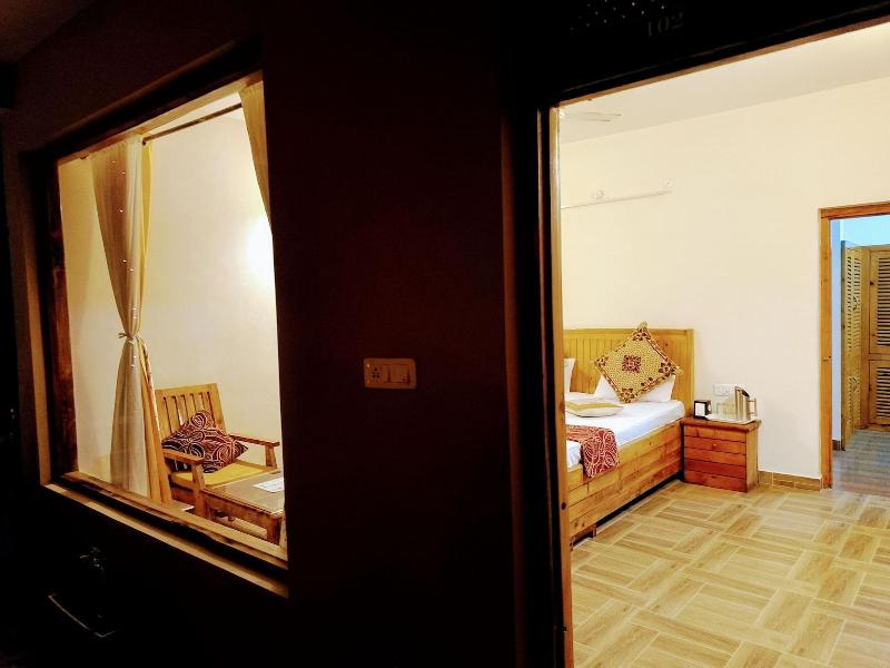 Elegance Retreat Manali Luxury Stay image