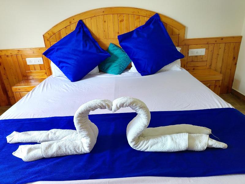 Elegance Retreat Manali Luxury Stay image