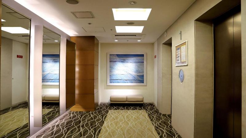 Smile Hotel Osaka Yotsubashi image