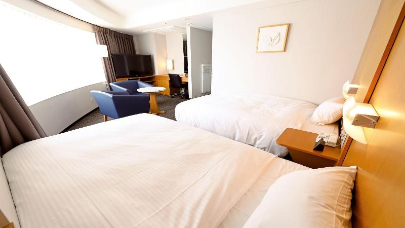 Smile Hotel Osaka Yotsubashi image