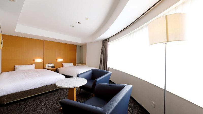 Smile Hotel Osaka Yotsubashi image