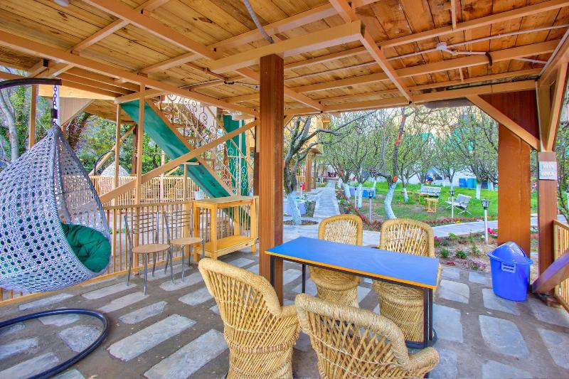 Regal Retreat image