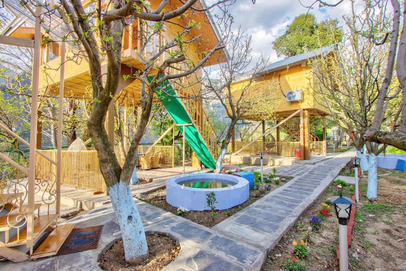 Regal Retreat image