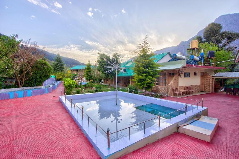 Regal Retreat image