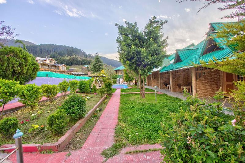 Regal Retreat image