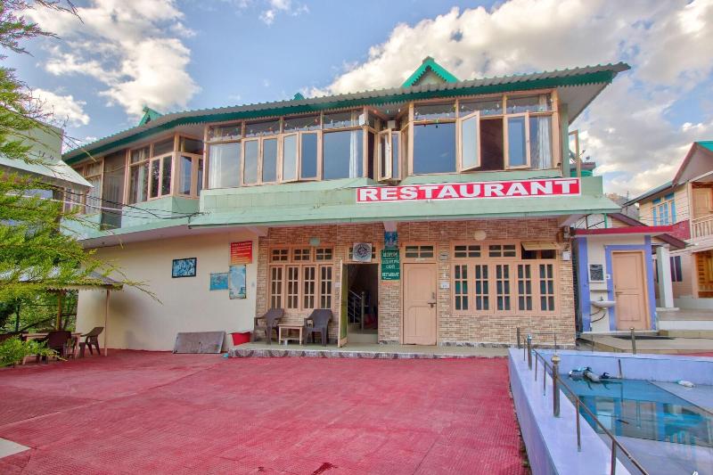 Regal Retreat image
