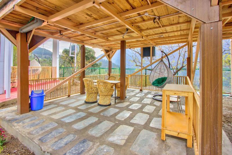 Regal Retreat image