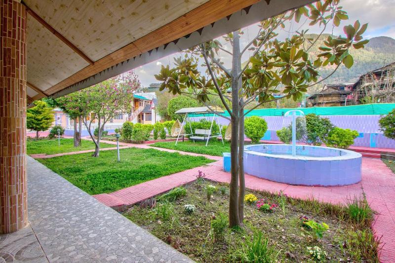 Regal Retreat image