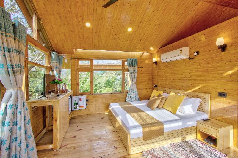 Regal Retreat image