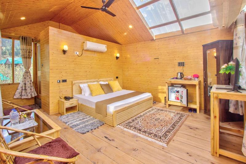 Regal Retreat image