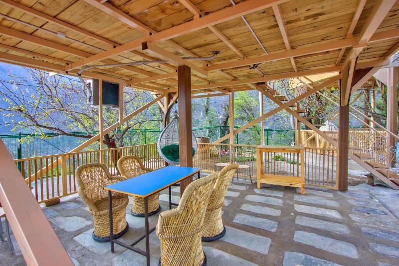 Regal Retreat image