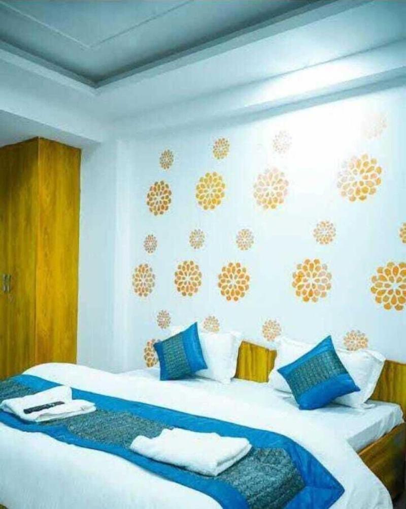 Hotel Abode Inn image