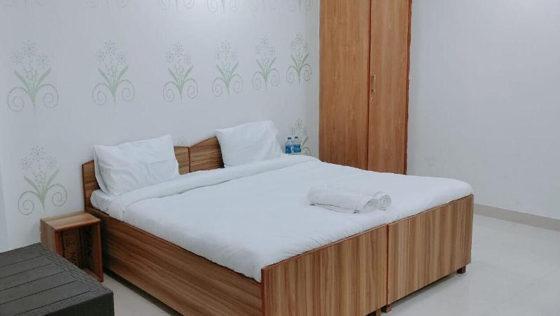 Hotel Abode Inn image