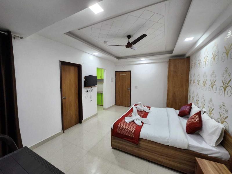 Hotel Abode Inn image