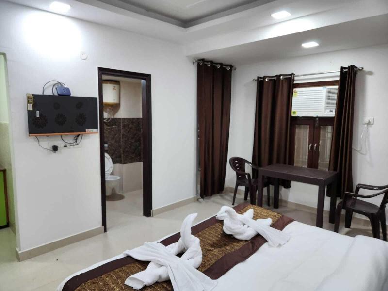 Hotel Abode Inn image