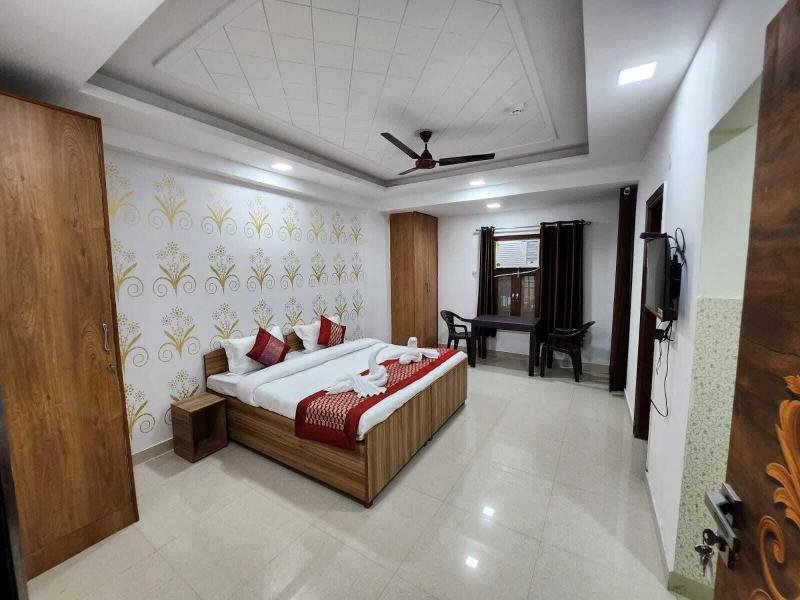 Hotel Abode Inn image
