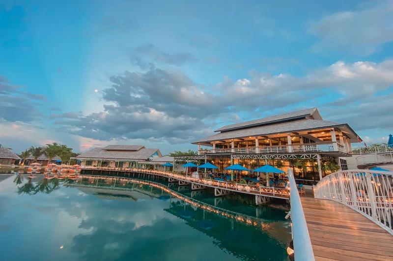 Buffalo Island Resort image
