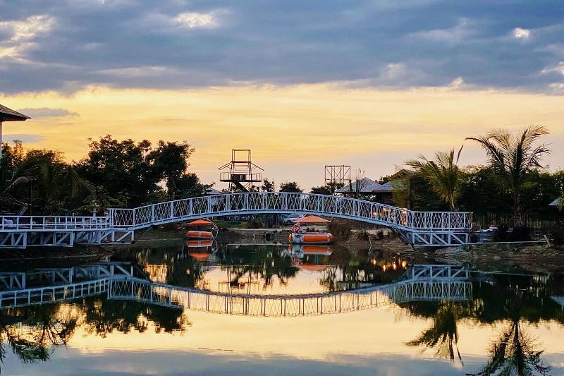 Buffalo Island Resort image