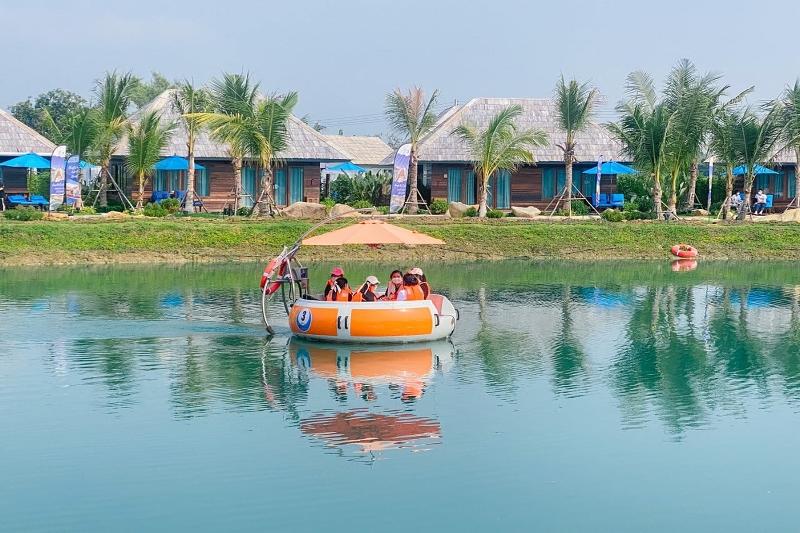 Buffalo Island Resort image