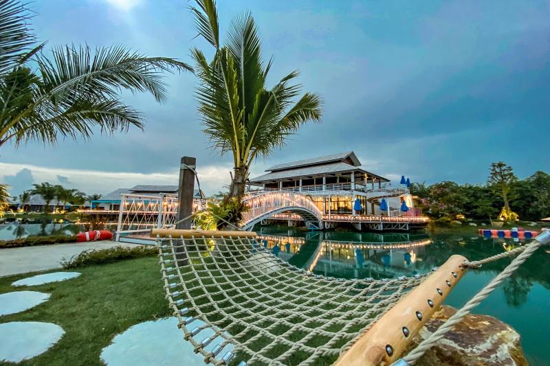 Buffalo Island Resort image