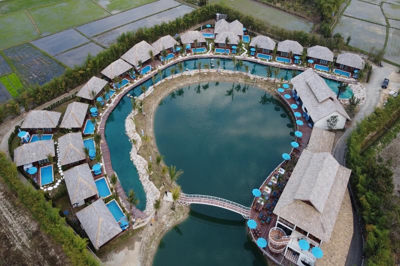 Buffalo Island Resort image