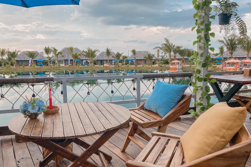 Buffalo Island Resort image