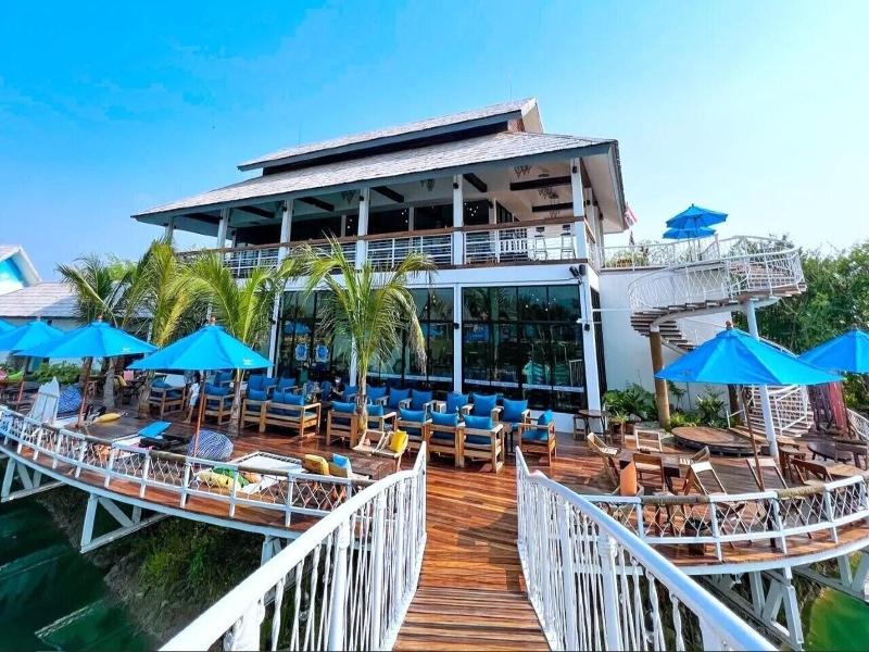Buffalo Island Resort