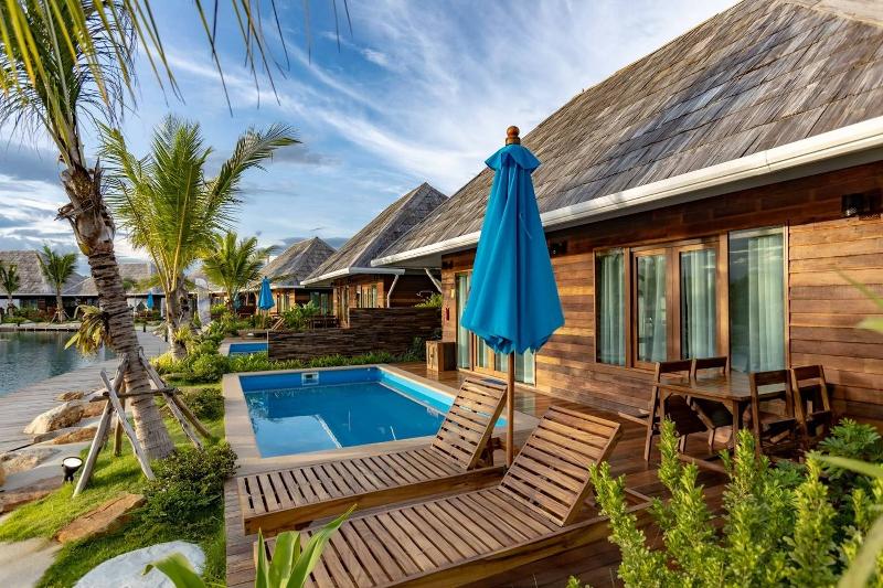 Buffalo Island Resort image