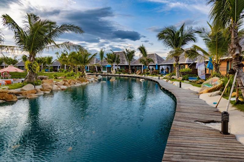 Buffalo Island Resort image