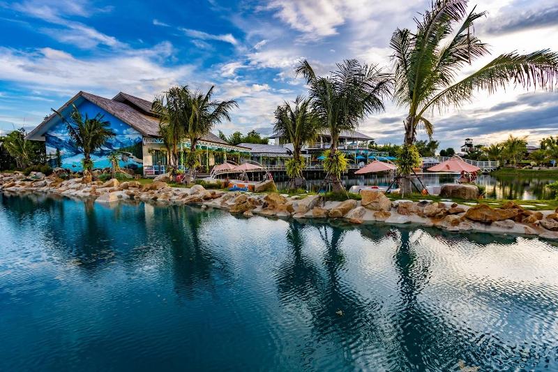 Buffalo Island Resort image