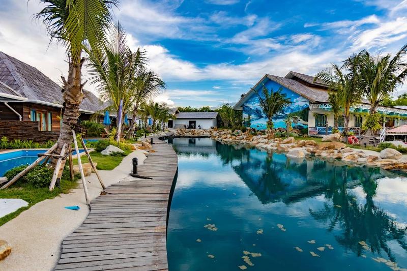 Buffalo Island Resort image