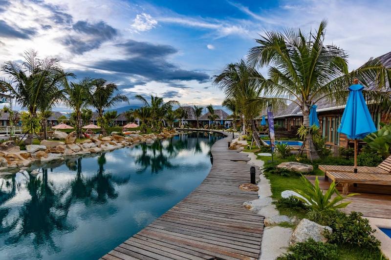Buffalo Island Resort image