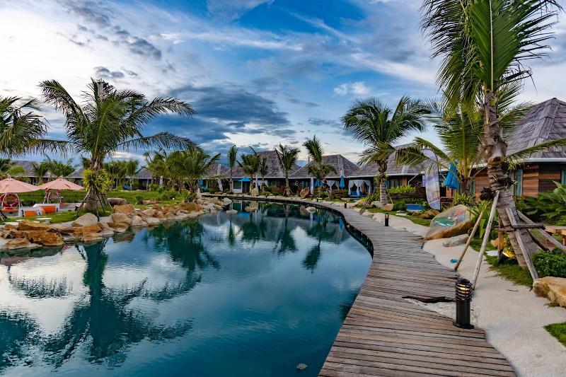 Buffalo Island Resort image