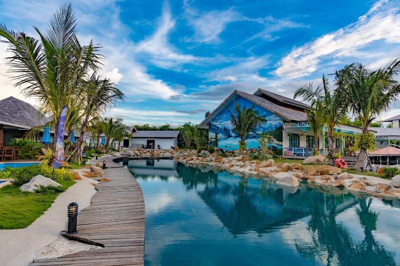 Buffalo Island Resort image