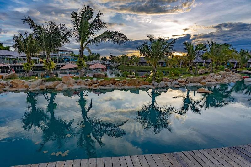 Buffalo Island Resort image