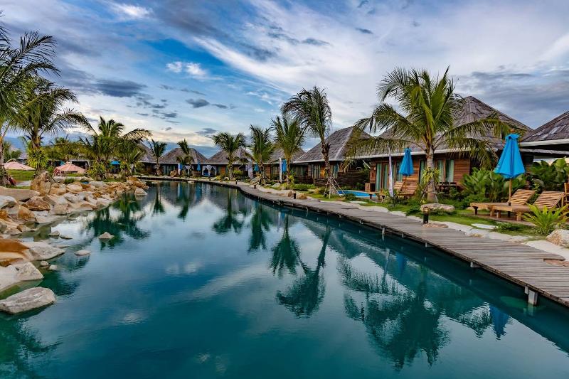 Buffalo Island Resort image