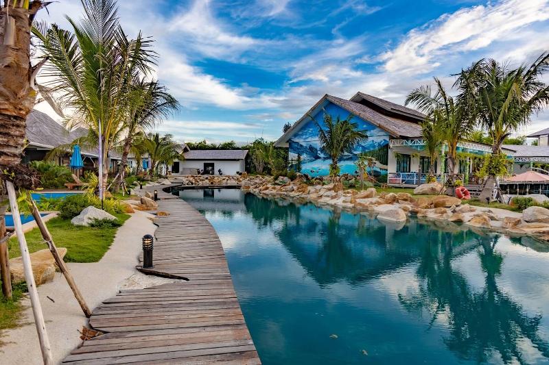 Buffalo Island Resort image