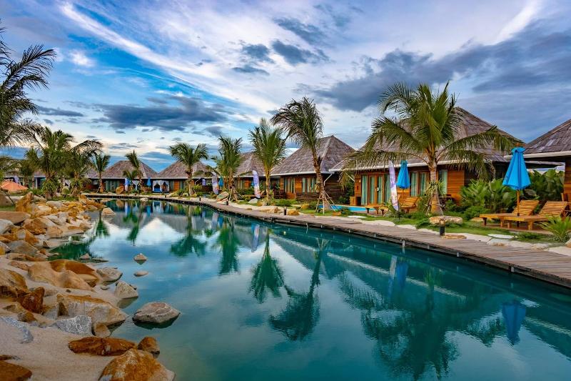 Buffalo Island Resort image
