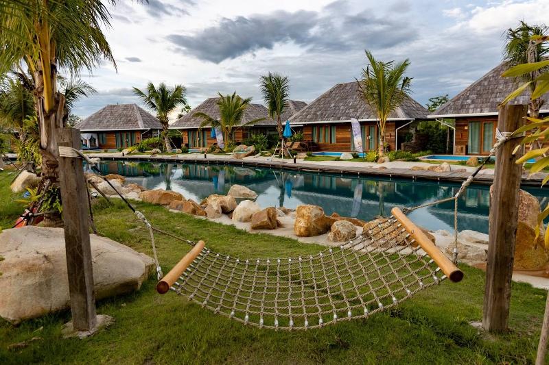 Buffalo Island Resort image