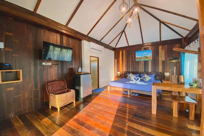 Buffalo Island Resort image