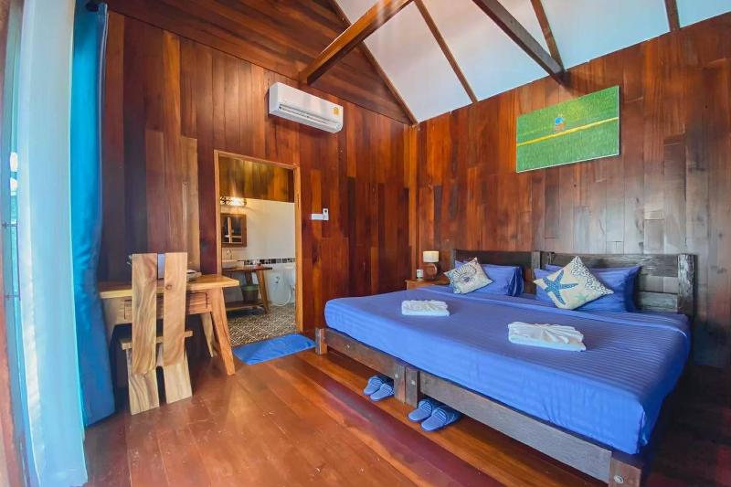 Buffalo Island Resort image