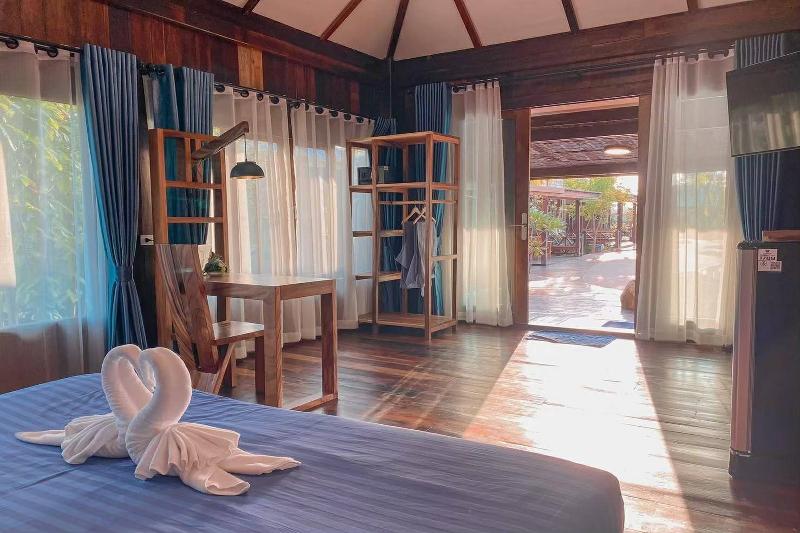 Buffalo Island Resort image